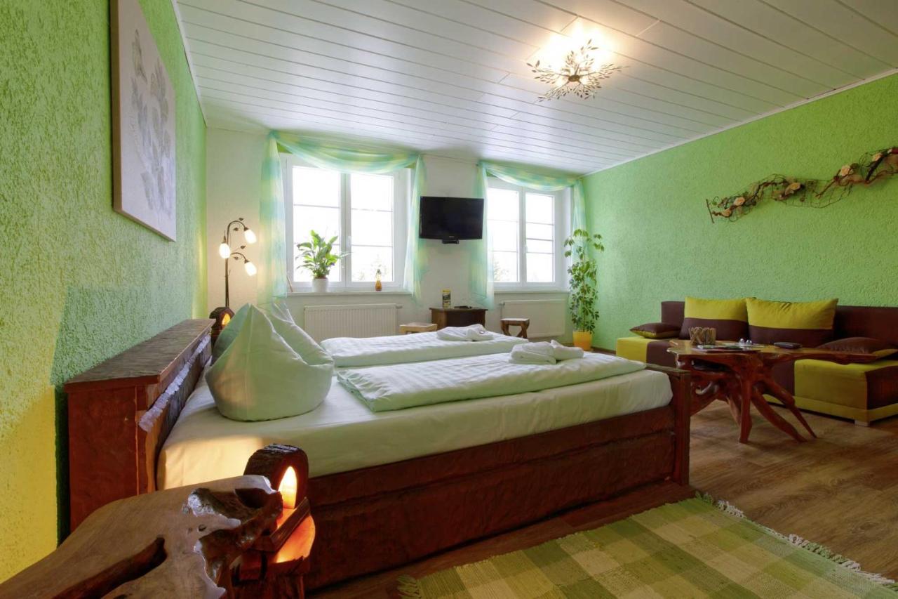 Kraeuterbaude Hotel Saupsdorf ภายนอก รูปภาพ