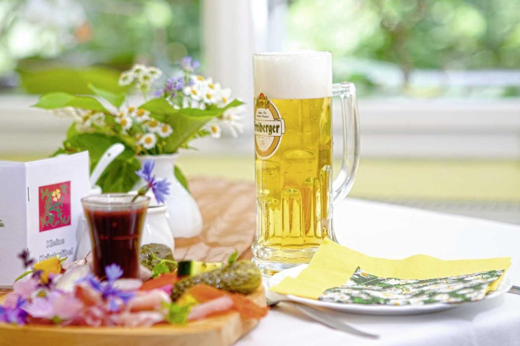 Kraeuterbaude Hotel Saupsdorf ภายนอก รูปภาพ