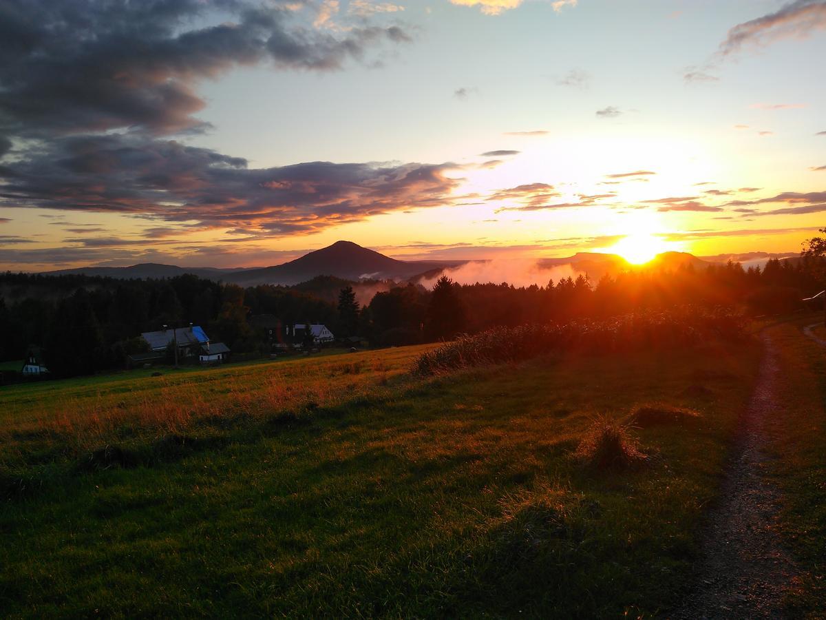 Kraeuterbaude Hotel Saupsdorf ภายนอก รูปภาพ